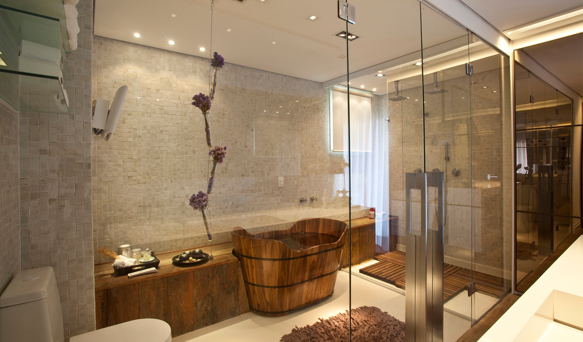 Fechamento em vidro para área privativa de banheiro grande