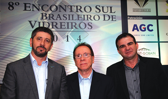 Sandro Henrique Rensi, da Ascevi, Gilberto Ribeiro, do Sindividros-RS, e Marcus Aurélius Pezotti, da Adivipar