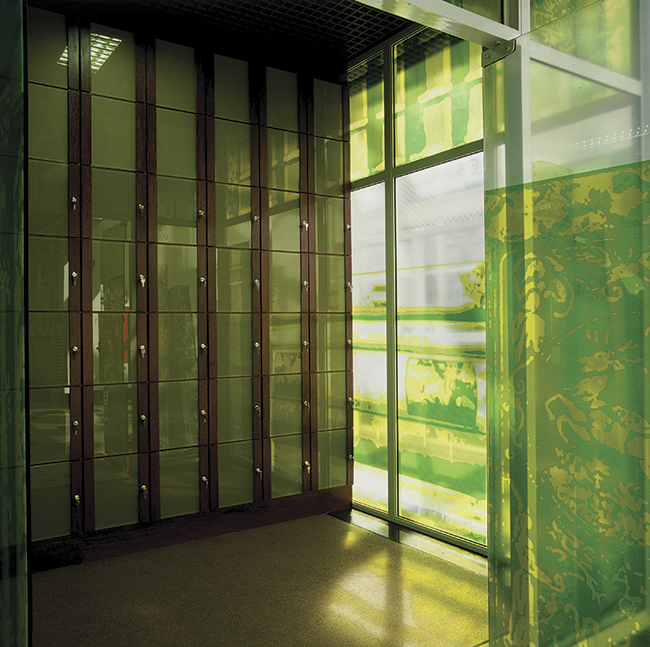 Biblioteca corporativa da arquiteta Brunete Fraccaroli