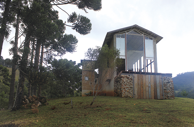 Os 70 m2 de vidros planos